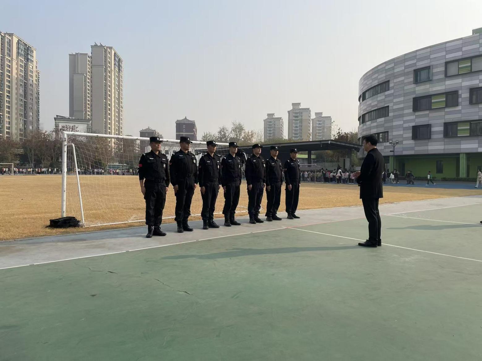 E:/25.12.10后 上傳網(wǎng)站留存/喜報(bào)！南京市保安服務(wù)有限公司建鄴分公司榮獲“校園最小應(yīng)急單元技能競(jìng)賽”一等獎(jiǎng)/照片/7f4752ecec0a4eaf4162fae738cff144.jpg7f4752ecec0a4eaf4162fae738cff144