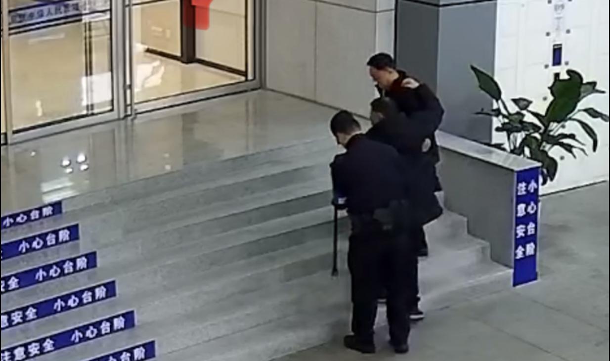 E:/25.12.10后 上傳網(wǎng)站留存/致敬“服務(wù)之星”劉禮兵！南京市保以專業(yè)守護(hù)安全，用溫情溫暖人心/照片/精修/5851dfcd78fd0f1bab3c514af4abc905.jpg5851dfcd78fd0f1bab3c514af4abc905